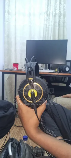 AKG Headphone