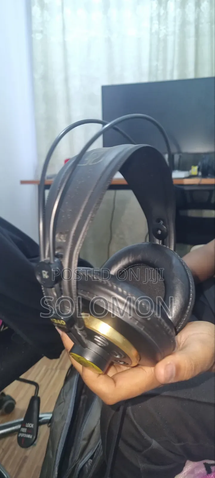 AKG Headphone