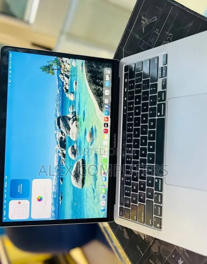 New Laptop Apple MacBook 8GB Apple M2 SSD 512GB