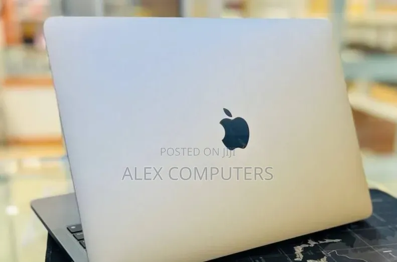 New Laptop Apple MacBook 8GB Apple M2 SSD 512GB