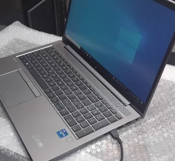New Laptop HP ZBook 14 16GB Intel Core i7 SSD 512GB