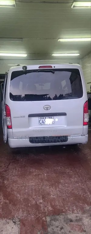 Car 2007 Silver