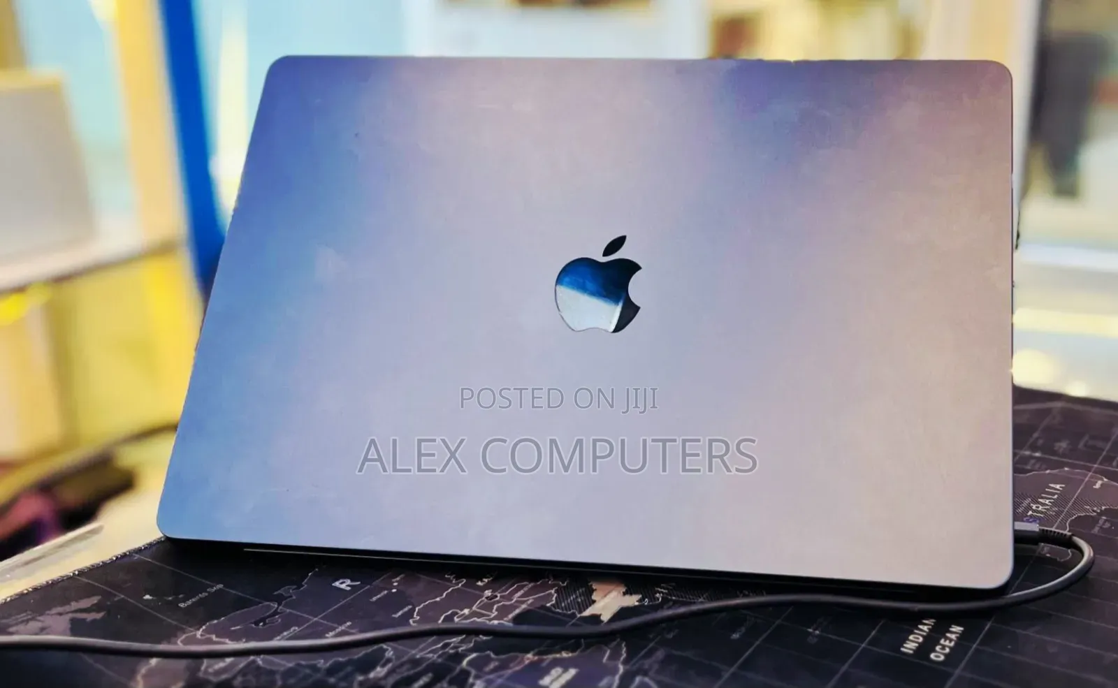 New Laptop Apple MacBook 8GB Apple M3 Pro SSD 256GB