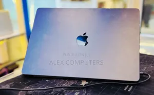 New Laptop Apple MacBook 8GB Apple M3 Pro SSD 256GB