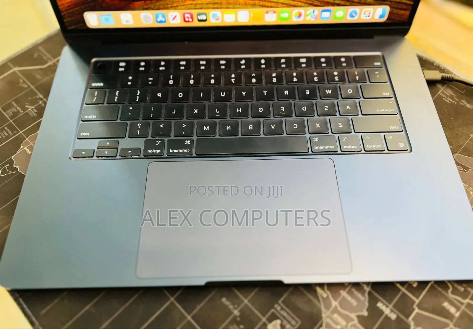 New Laptop Apple MacBook 8GB Apple M3 Pro SSD 256GB