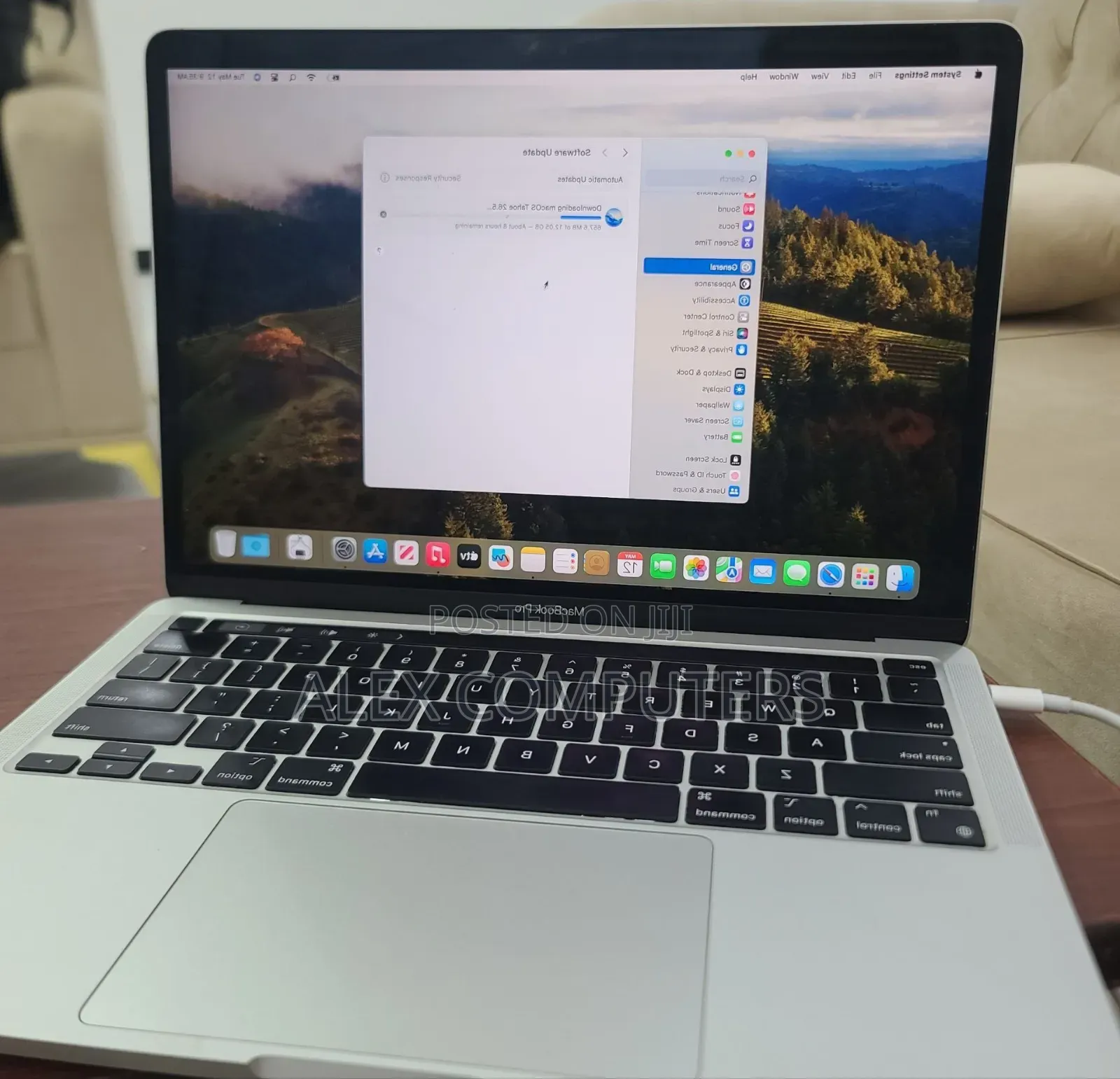 New Laptop Apple MacBook 16GB Apple M1 Pro SSD 256GB
