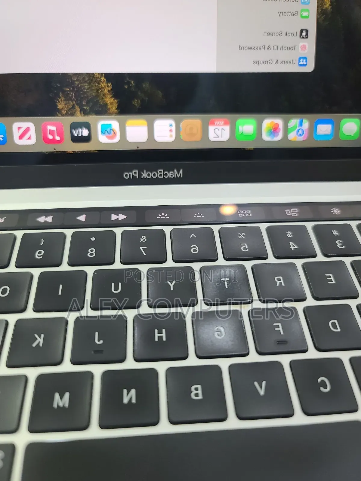 New Laptop Apple MacBook 16GB Apple M1 Pro SSD 256GB