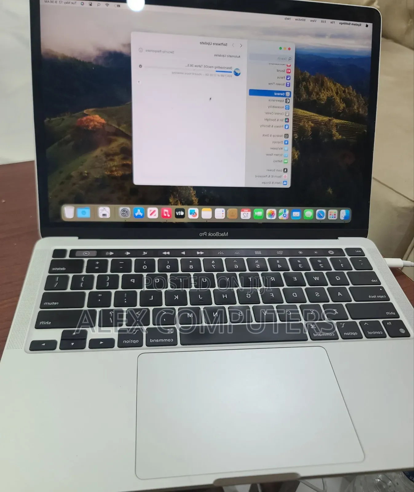 New Laptop Apple MacBook 16GB Apple M1 Pro SSD 256GB