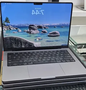 New Laptop Apple MacBook Pro 2021 M1 32GB Apple M1 Pro SSD 512GB