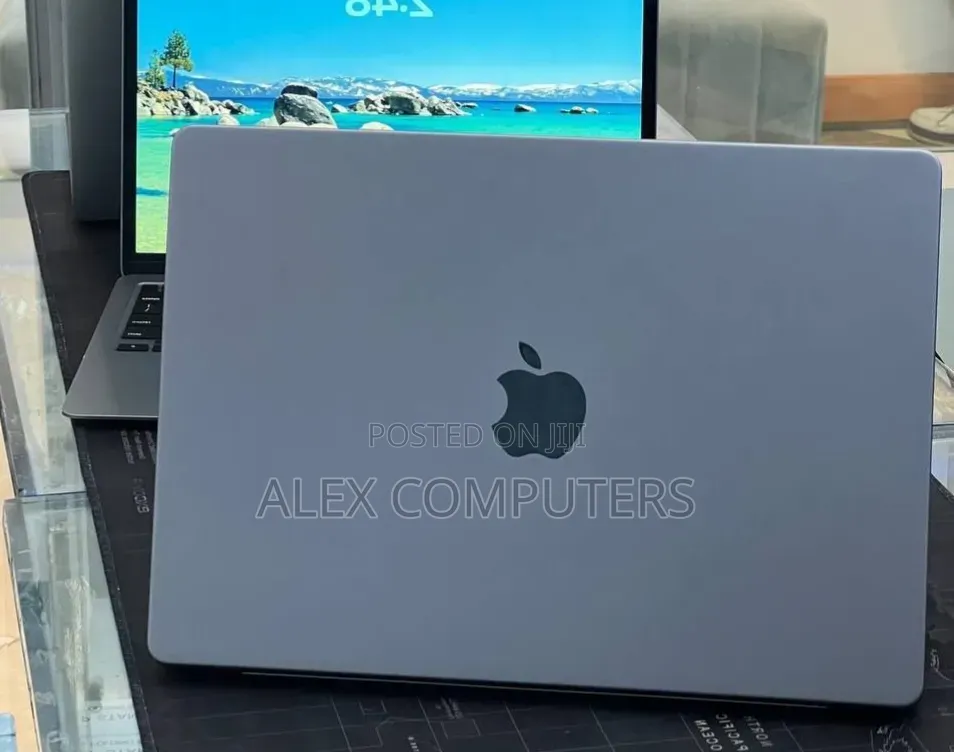 New Laptop Apple MacBook 16GB Apple M1 Pro SSD 512GB