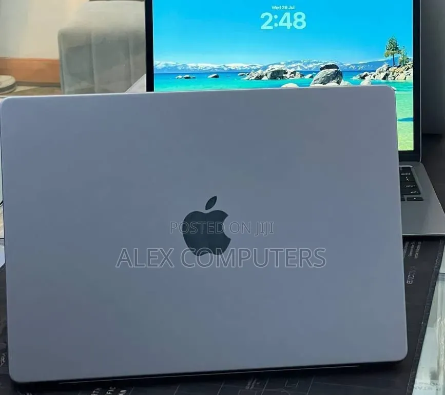 New Laptop Apple MacBook 16GB Apple M1 Pro SSD 512GB