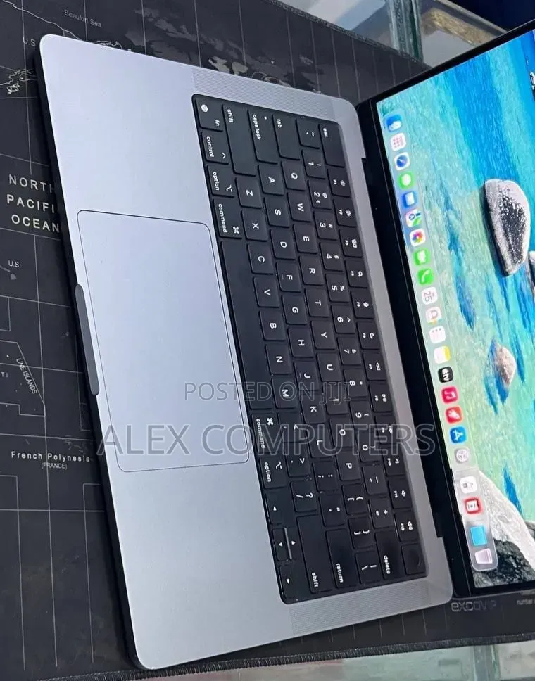 New Laptop Apple MacBook 16GB Apple M1 Pro SSD 512GB