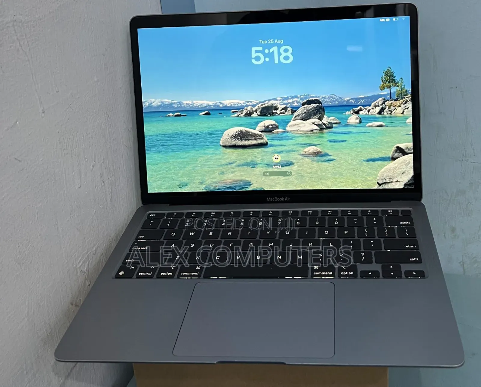 New Laptop Apple MacBook Air 2020 M1 8GB Apple M1 SSD 256GB