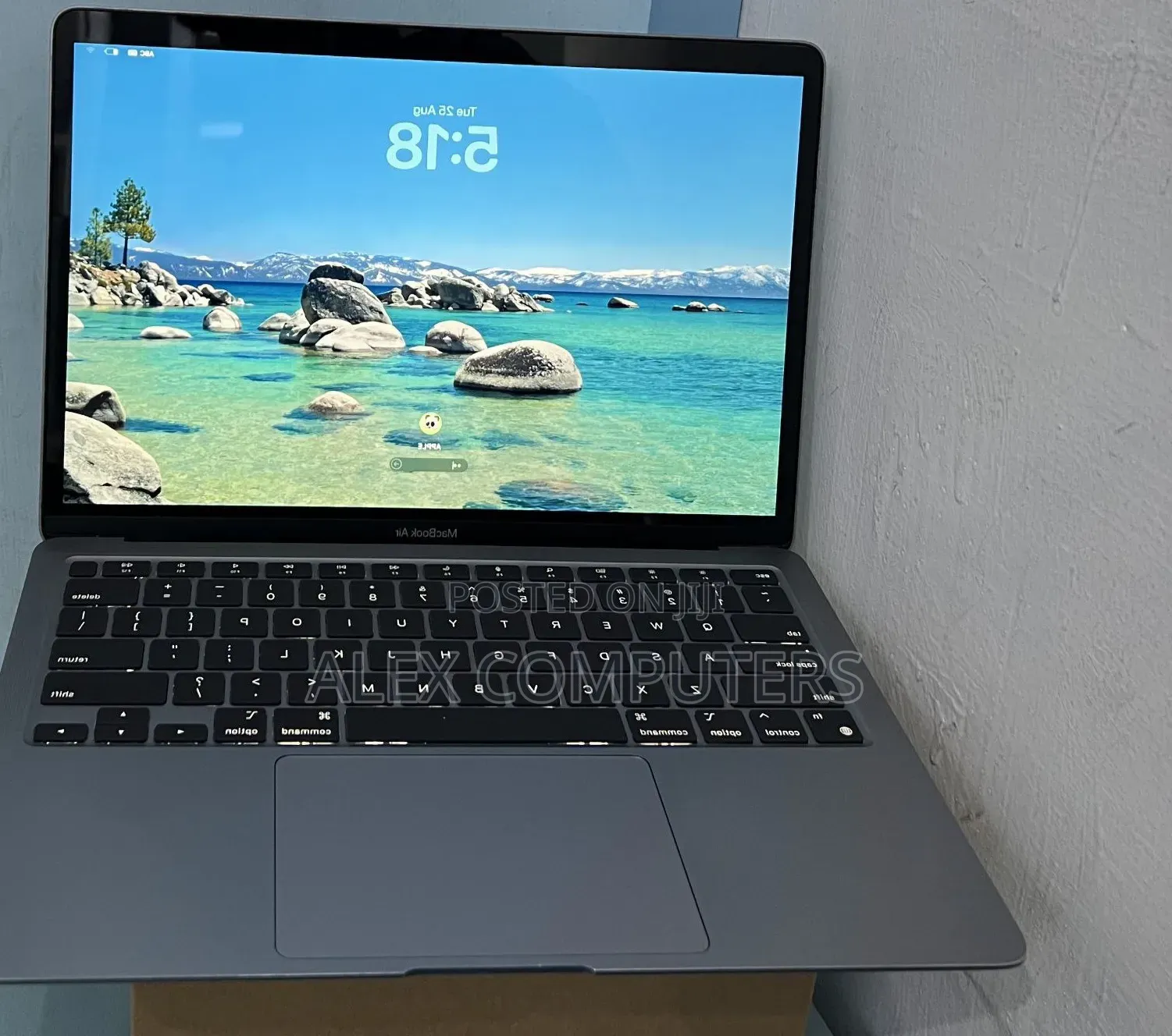 New Laptop Apple MacBook Air 2020 M1 8GB Apple M1 SSD 256GB