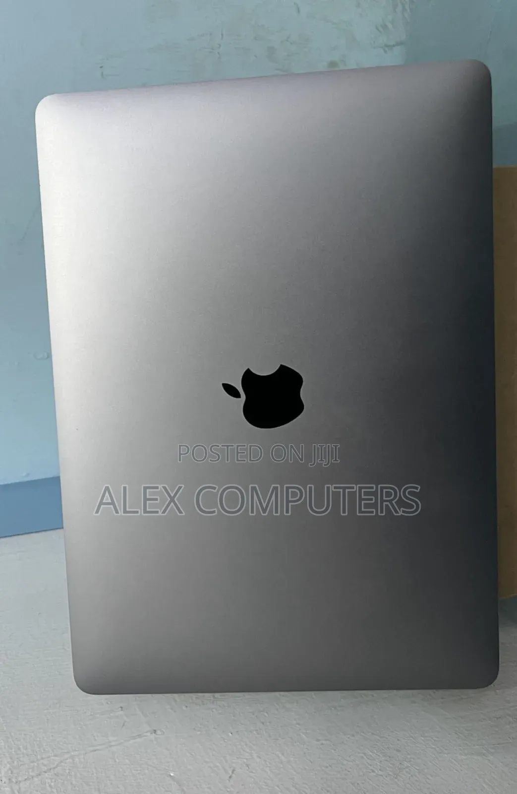 New Laptop Apple MacBook Air 2020 M1 8GB Apple M1 SSD 256GB