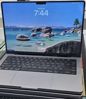 New Laptop Apple MacBook Pro 2021 M1 32GB Apple M1 Pro SSD 512GB