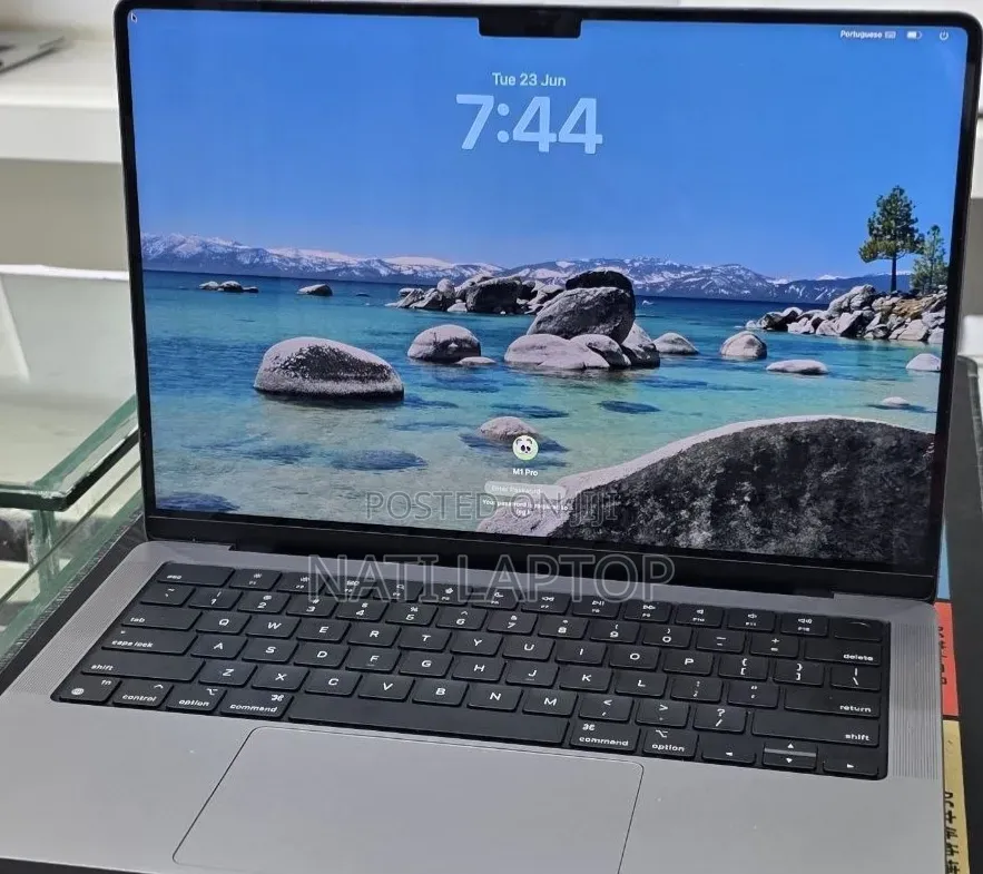 New Laptop Apple MacBook Pro 2021 M1 32GB Apple M1 Pro SSD 512GB