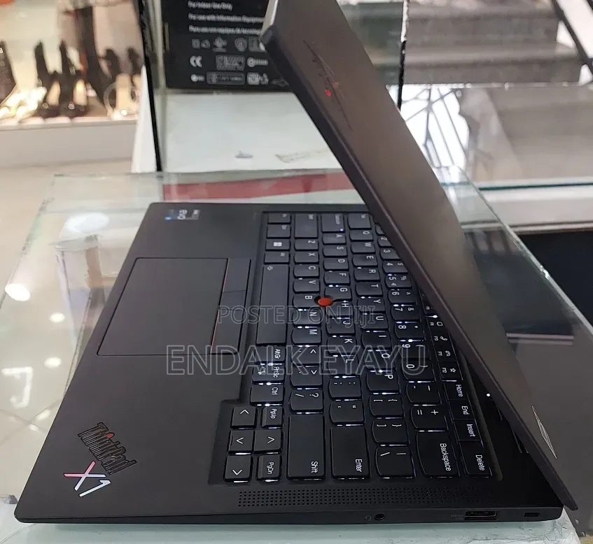 New Laptop Lenovo ThinkPad X1 Carbon 16GB Intel Core i5 SSD 512GB