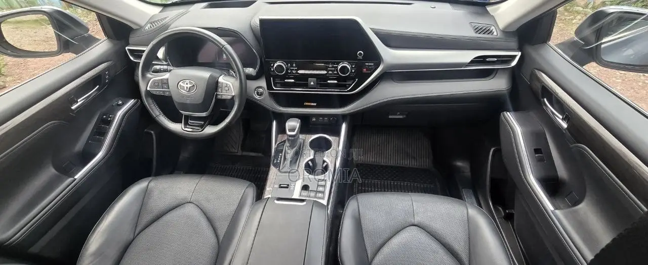Toyota Highlander 2022 Black