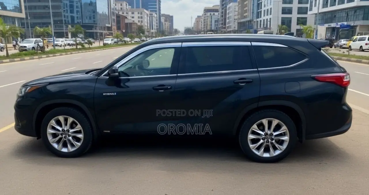 Toyota Highlander 2022 Black
