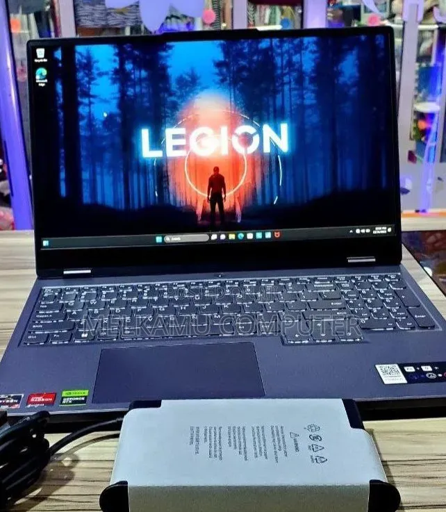New Laptop Lenovo Legion 5 16GB AMD Ryzen 7 SSD 512GB