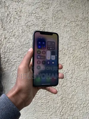 Apple iPhone XS 64 GB Black