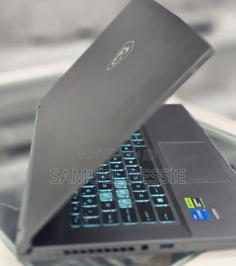 New Laptop MSI GF65 Thin 10UE 16GB Intel Core i5 SSD 1T