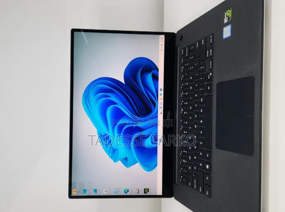New Laptop Dell XPS 15 16GB Intel Core i7 SSD 512GB
