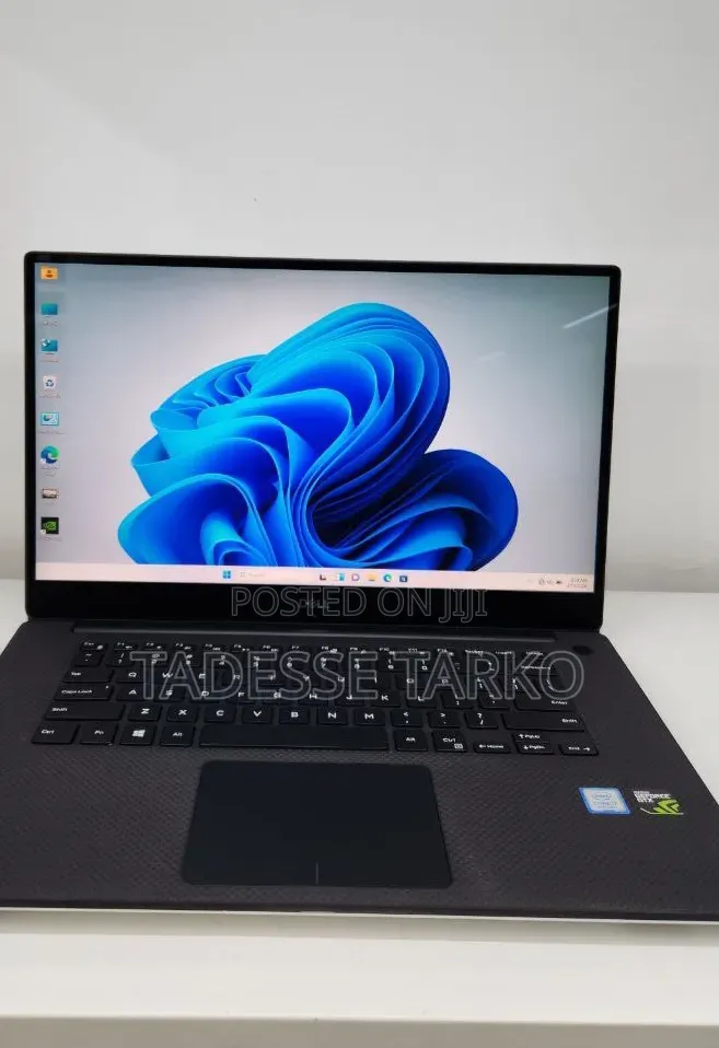 New Laptop Dell XPS 15 16GB Intel Core i7 SSD 512GB