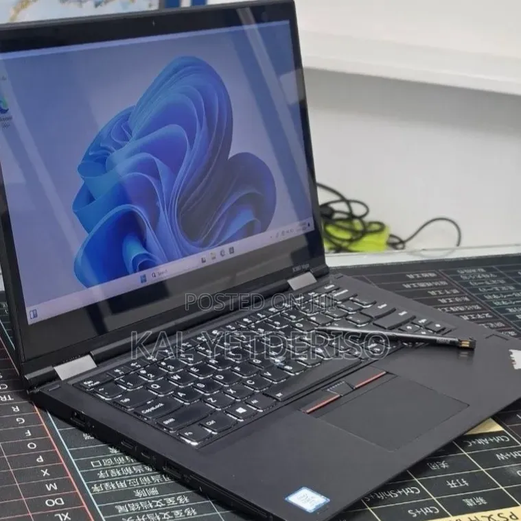 New Laptop Lenovo ThinkPad X380 Yoga 16GB Intel Core i7 SSD 256GB