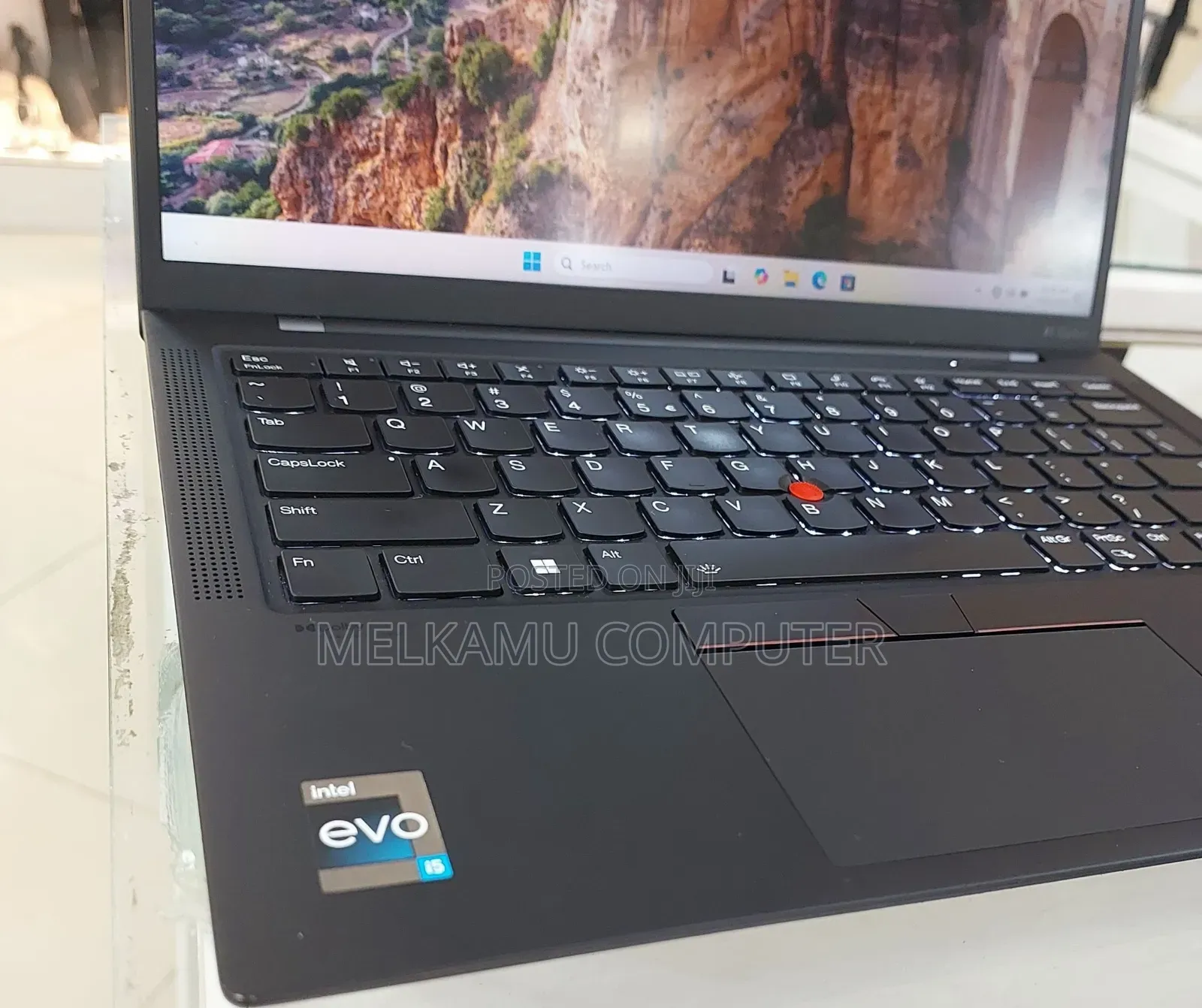 New Laptop Lenovo ThinkPad X1 Carbon 16GB Intel Core i5 SSD 512GB