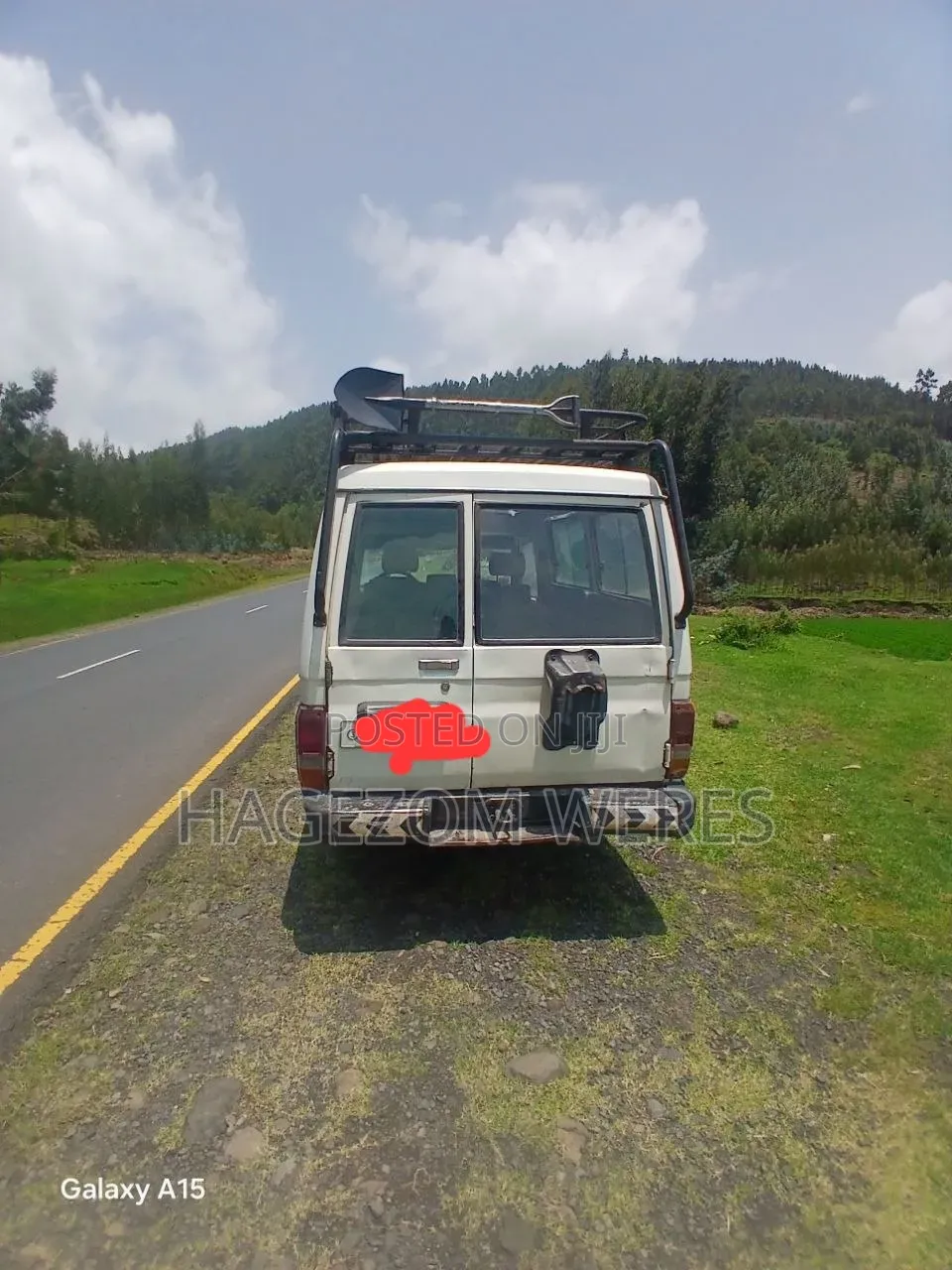 Toyota Land Cruiser 1990 White