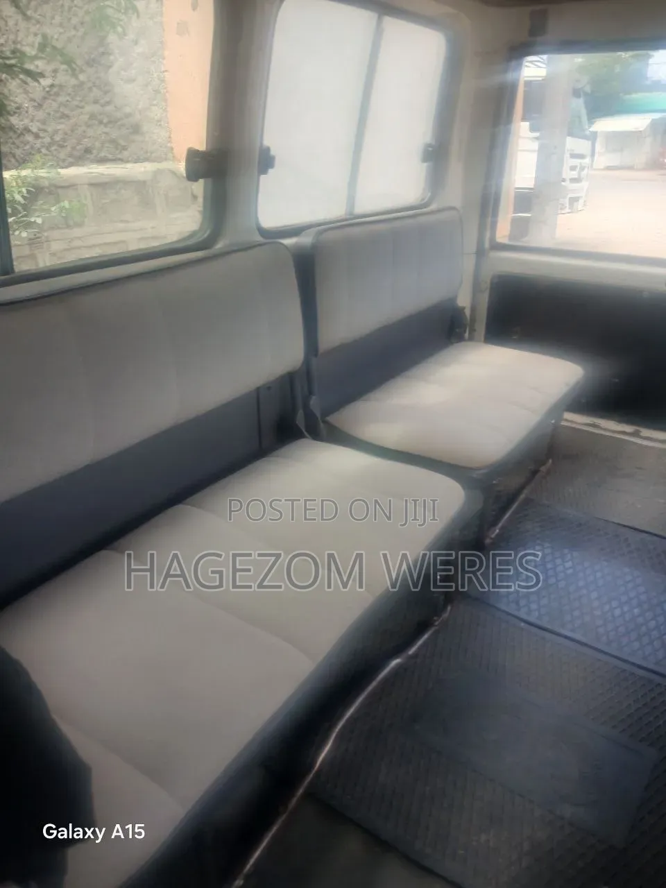 Toyota Land Cruiser 1990 White