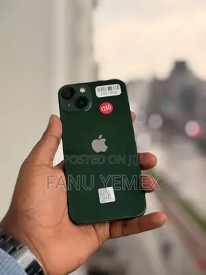 New Apple iPhone 13 128 GB Green