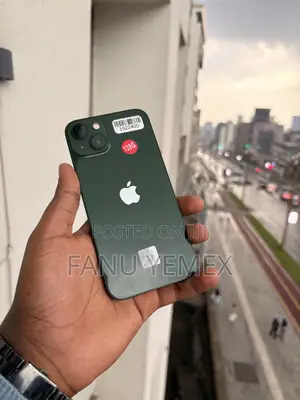 New Apple iPhone 13 128 GB Green