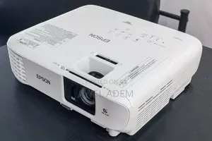 Epson EB-2042 XGA 3LCD Full HD WiFi Wireless Projector. 4,400 Lumens