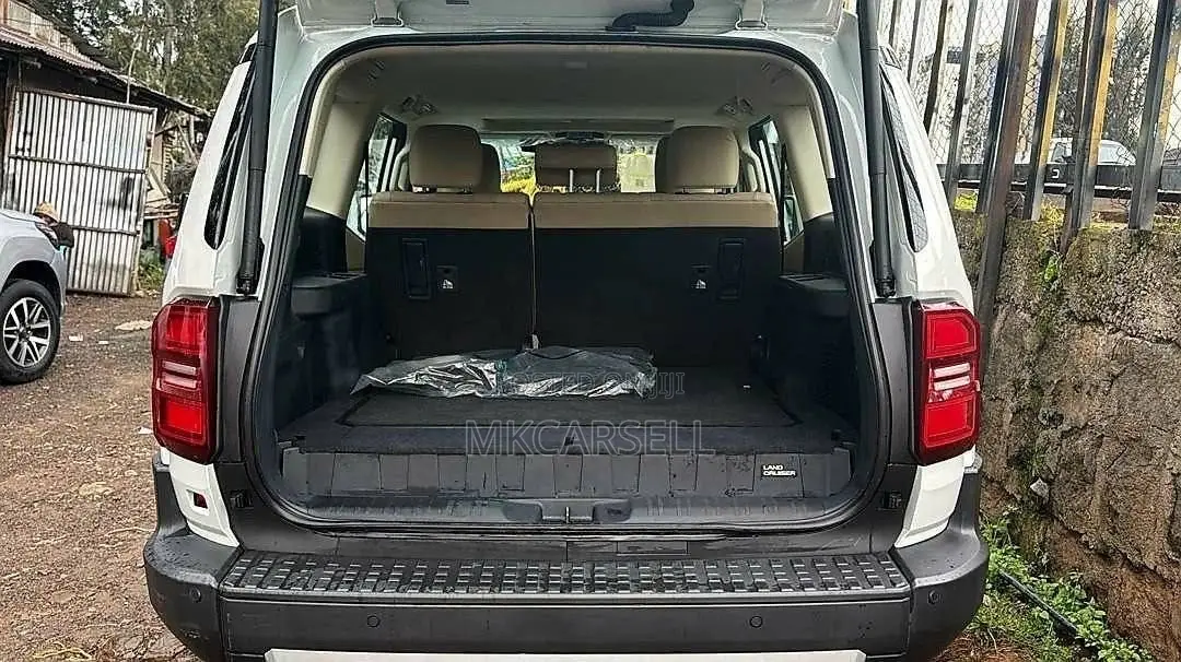 New Toyota Land Cruiser Prado 2026 White