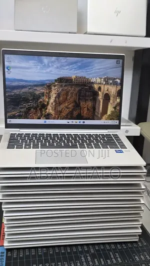 New Laptop HP EliteBook 840 10 16GB Intel Core i7 SSD 512GB
