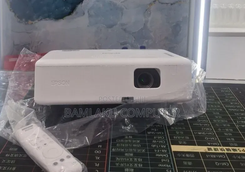 Brand New Packed Epson Projector Model : CO-W01
