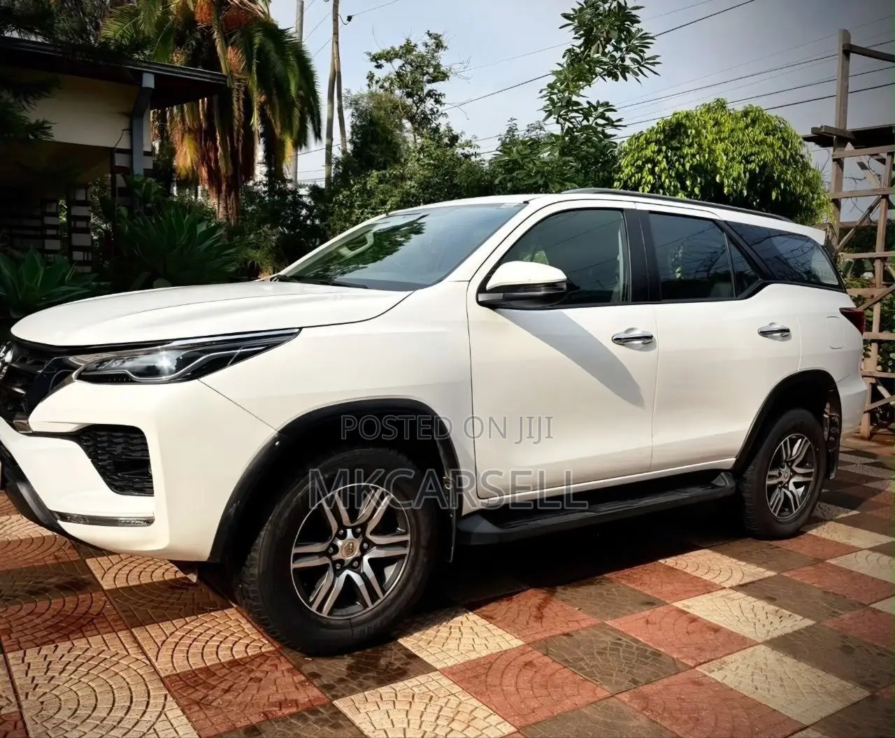 Toyota Fortuner 2023 White