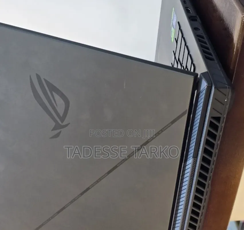 New Laptop Asus ROG Strix G18 16GB Intel Core i9 SSD 1T