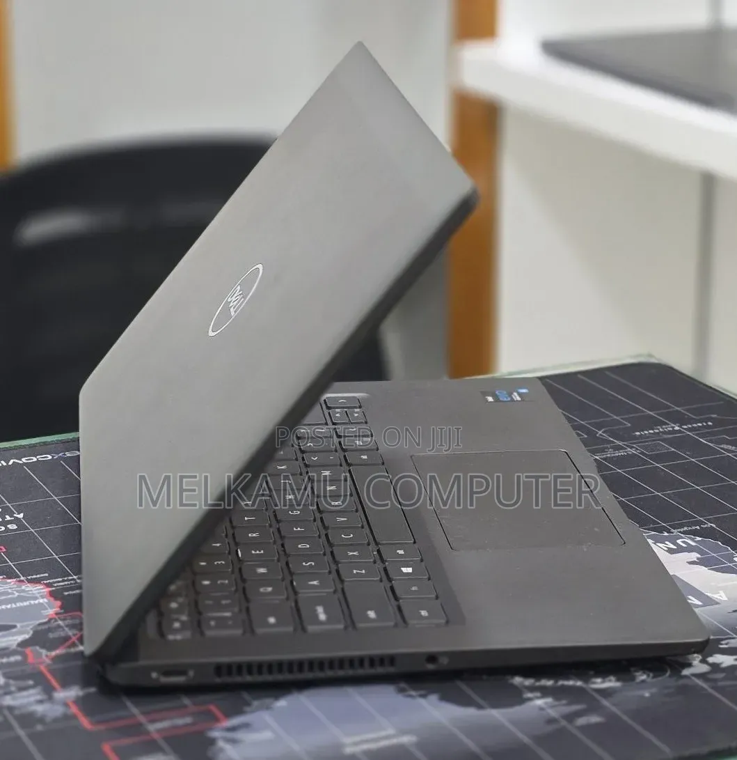 New Laptop Dell Latitude 14 16GB Intel Core i5 SSD 512GB