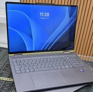 New Laptop Lenovo Yoga 7i 16GB Intel Core Ultra 7 SSD 512GB