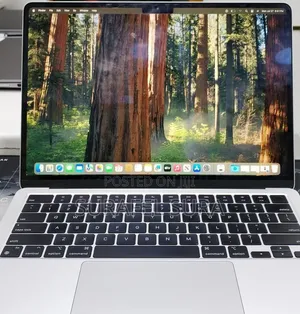 New Laptop Apple MacBook Air 2022 M2 8GB Apple M2 SSD 256GB