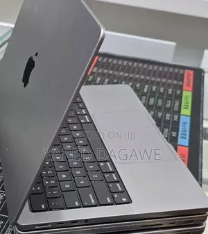 New Laptop Apple MacBook Pro 2021 M1 32GB Apple M1 Pro SSD 512GB