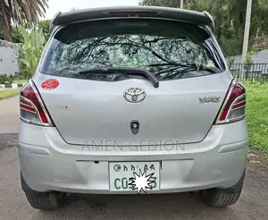 Toyota Yaris 2010 Silver