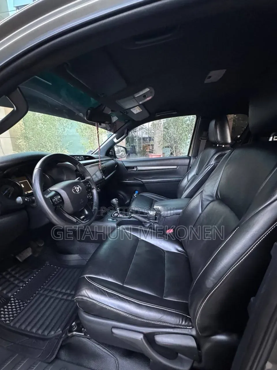 Toyota Hilux 2022 Gray