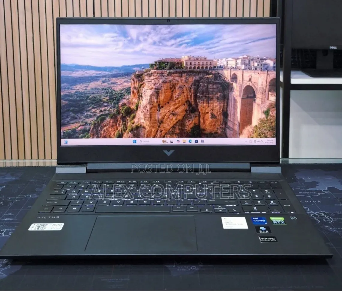 New Laptop HP Victus 15 16GB Intel Core i7 SSD 512GB