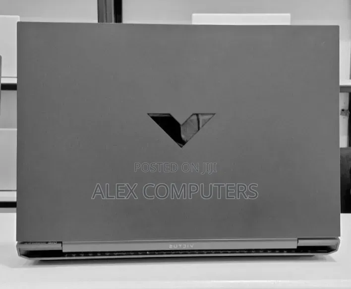 New Laptop HP Victus 15 16GB Intel Core i7 SSD 512GB
