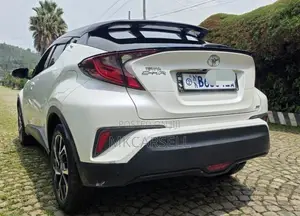 Toyota C-HR Limited FWD 2020 White